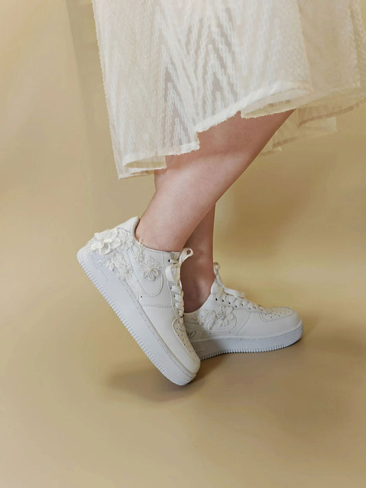 Lace Whisper Low-Top Sneakers - My Store