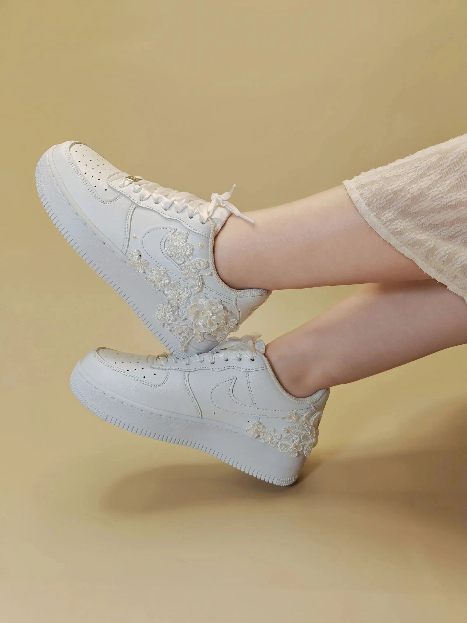 Pearl Bloom Low-Top Sneakers - My Store