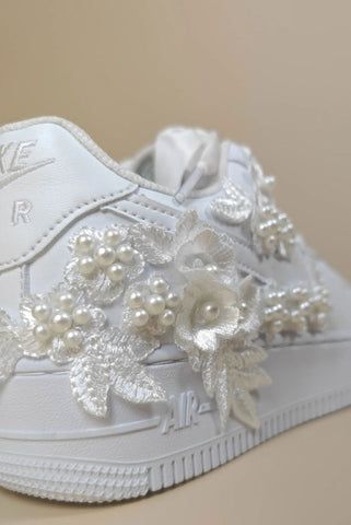 Pearl Blossom Sneakers - My Store